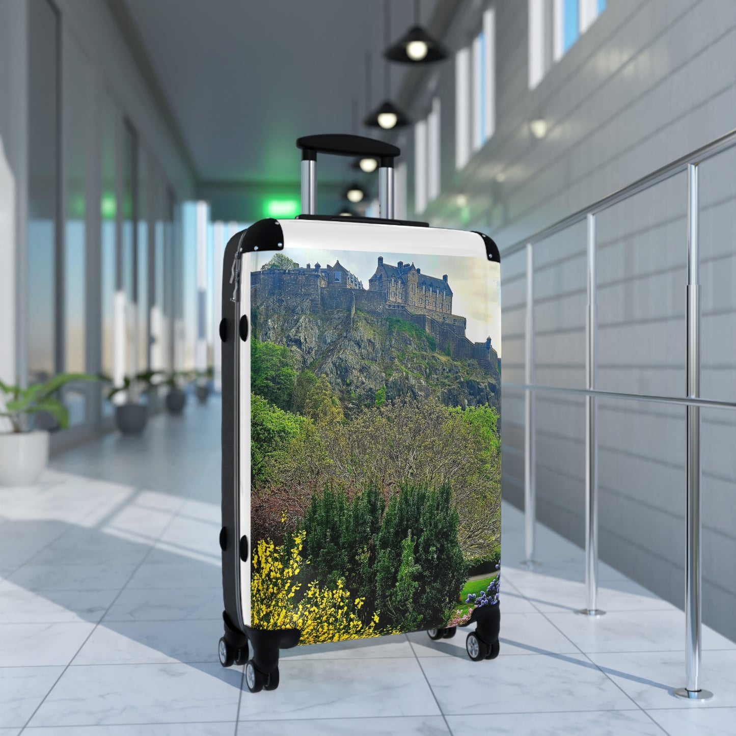 Recognized in Seconds!  The Famous Edinburgh Castle Scenic Scottland Suitcase